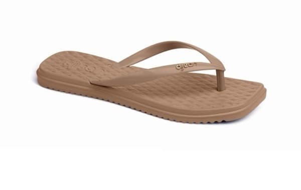 Chinelo Dijean - 33050001